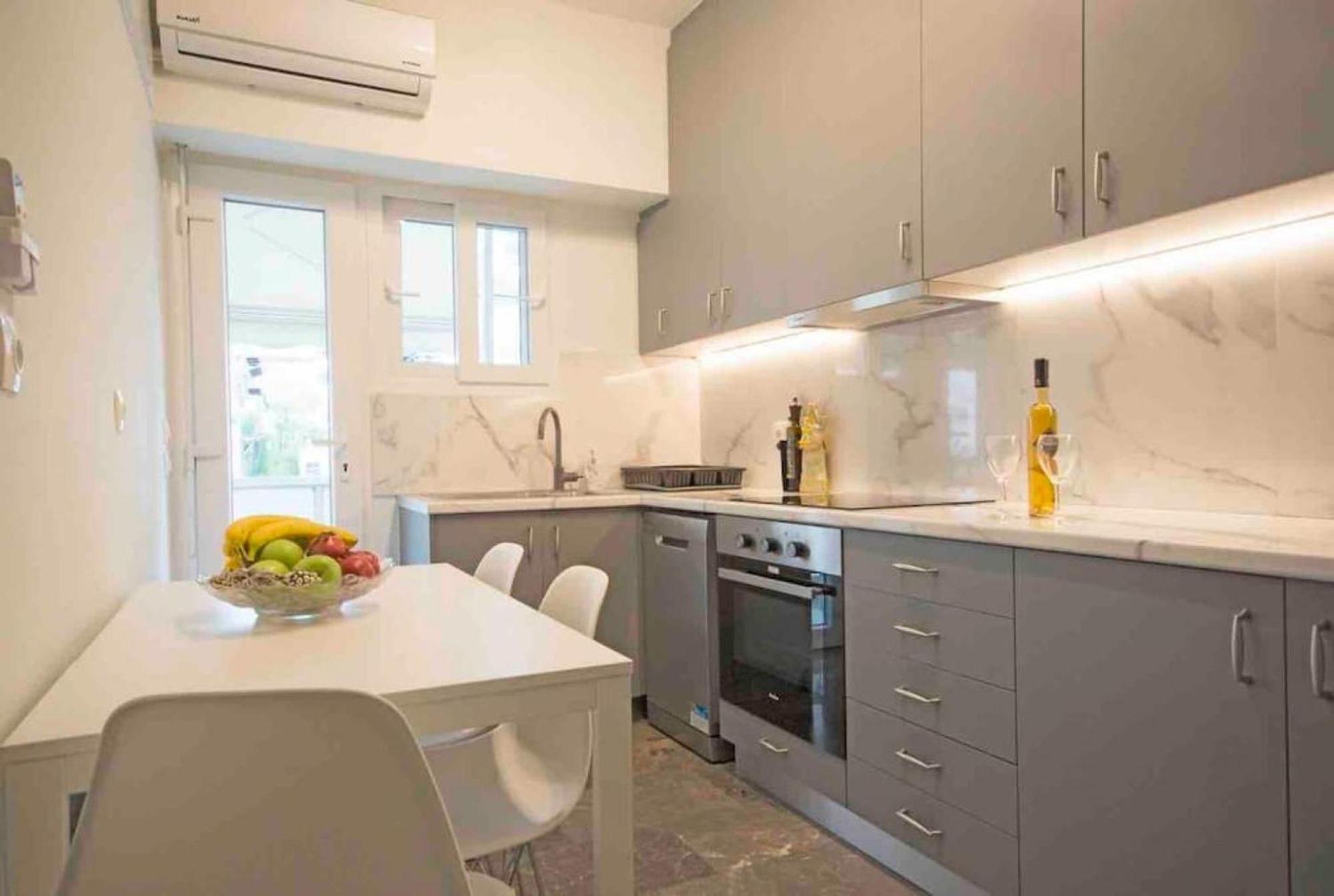 Alkuoni Lux Flat At Pfaliro Афины Экстерьер фото